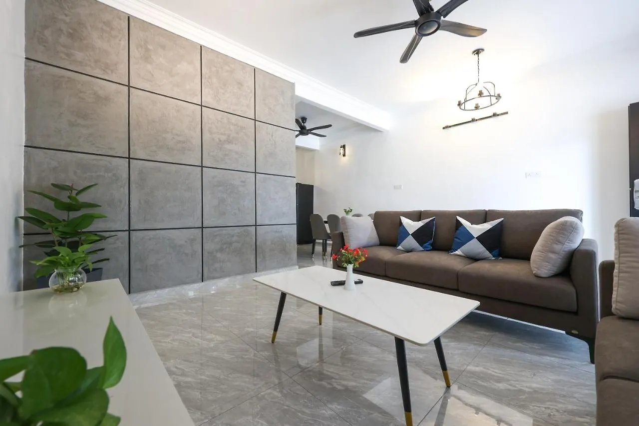Micasa Homestay ايبوه 0*,